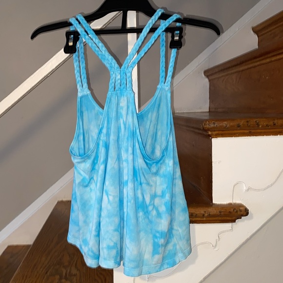 Mudd Blue & white tie-dye crop top two braided straps size medium - Picture 3 of 4